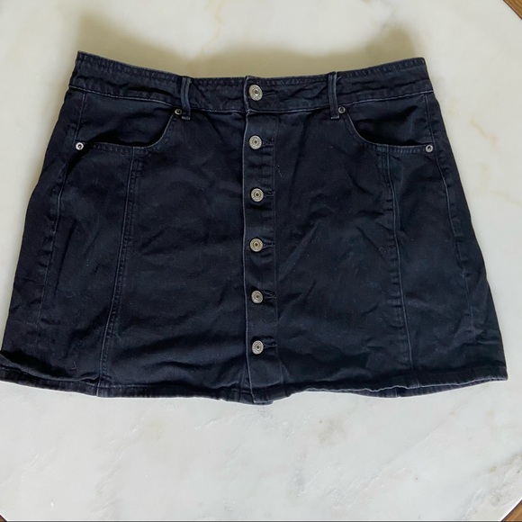 American Eagle Black Denim Button Down Mini Skirt size 10 - Picture 1 of 4